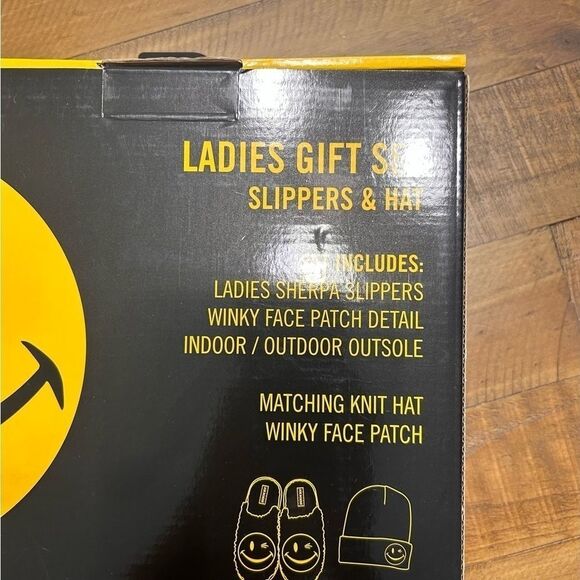 Joe Boxer Women”s Smiley Face Slipper and Hat Gift Set - Picture 3 of 5